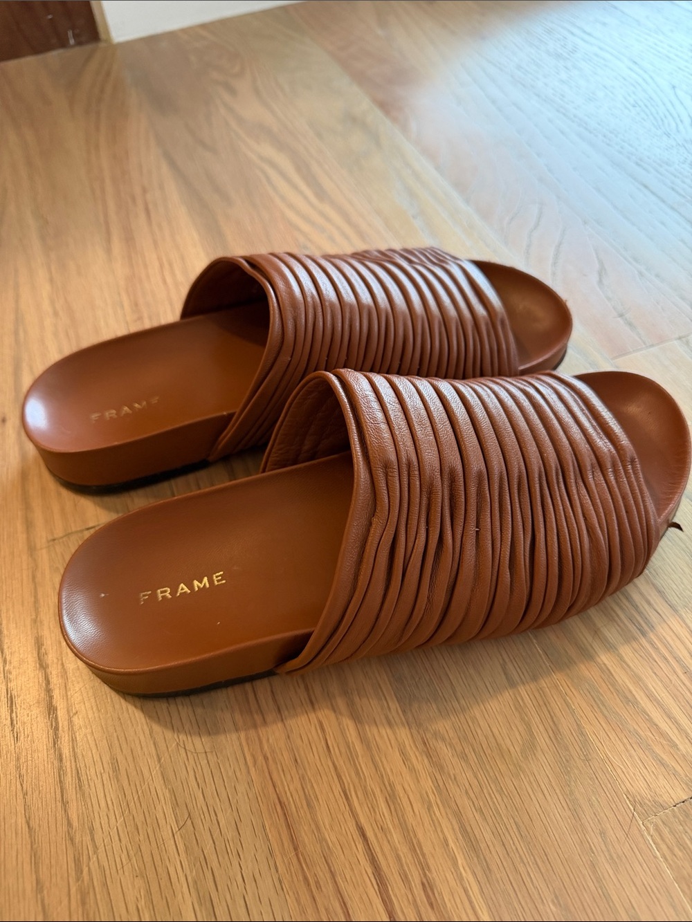 Frame Denim Brown Ruched Leather Slides